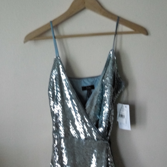 Aidan by Aidan Mattox Sequined Wrap Dress Size 0 - Picture 4 of 10